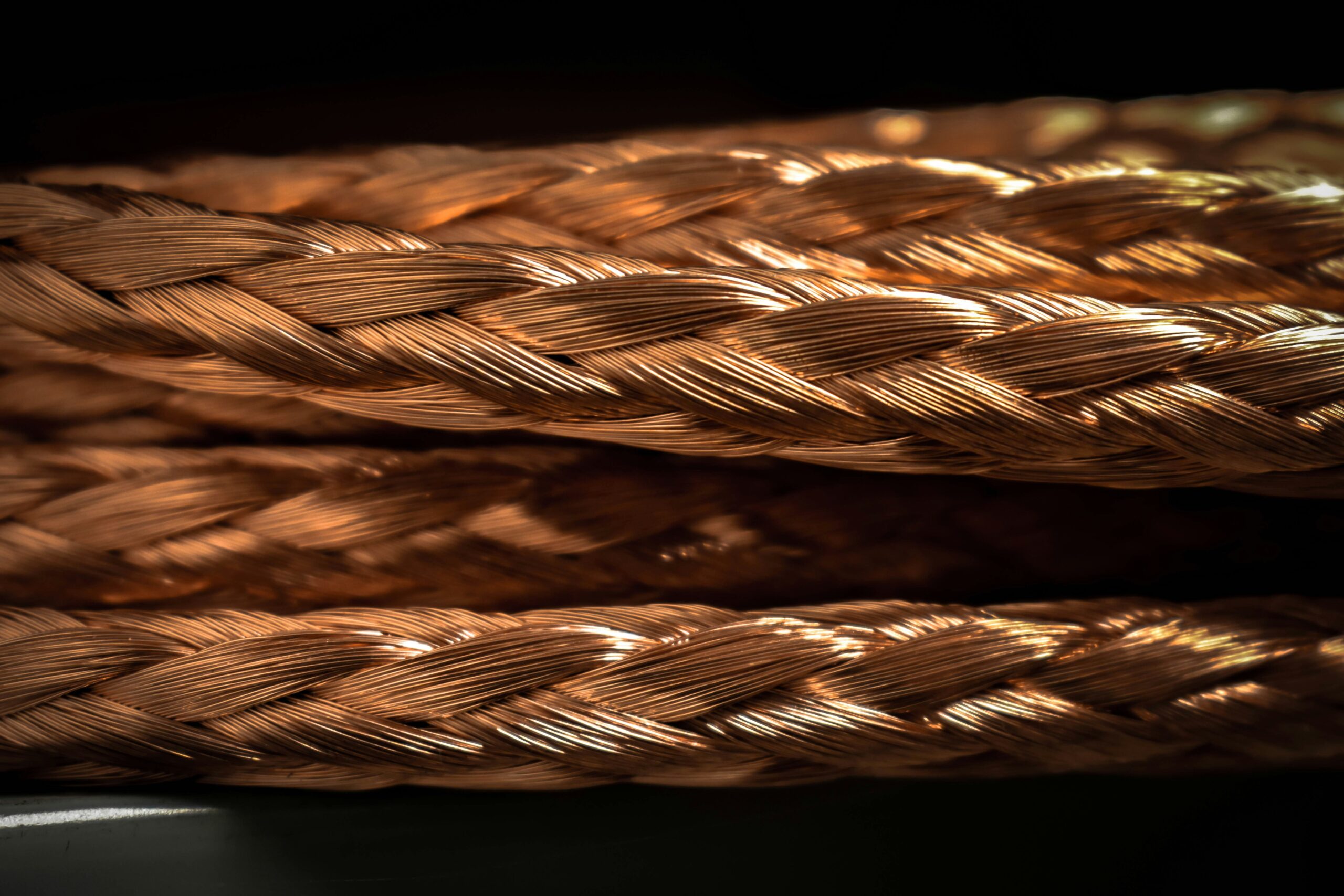Copper cable close-up (credit Calitore)